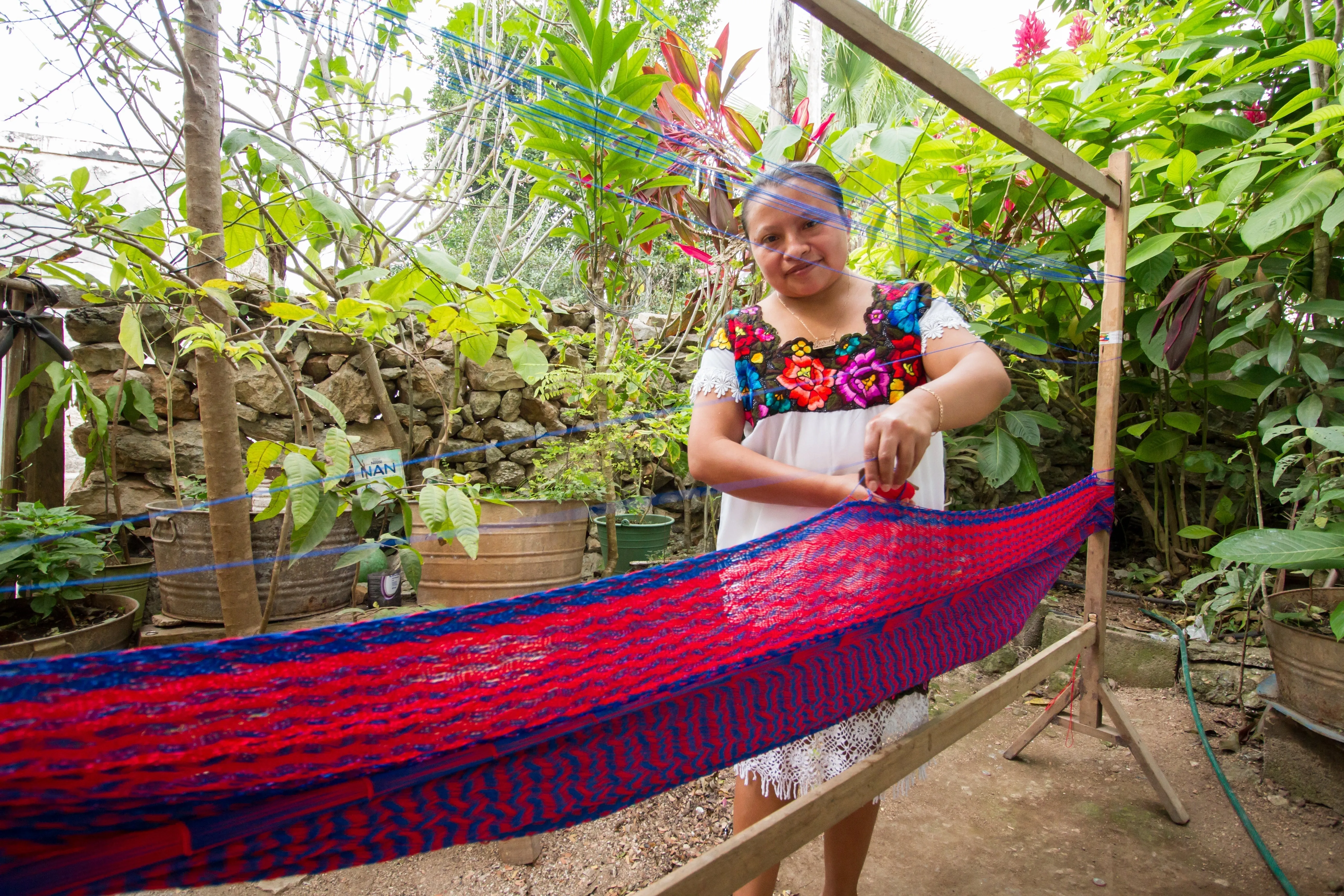 Authentic Mexican Outdoor Undercover Cotton Hammock in Cedar