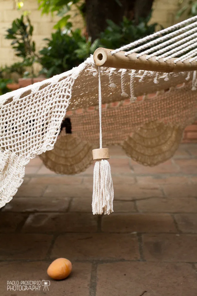 Customizable Hammock, Cream color cotton ropes. Fair Trade handicraft