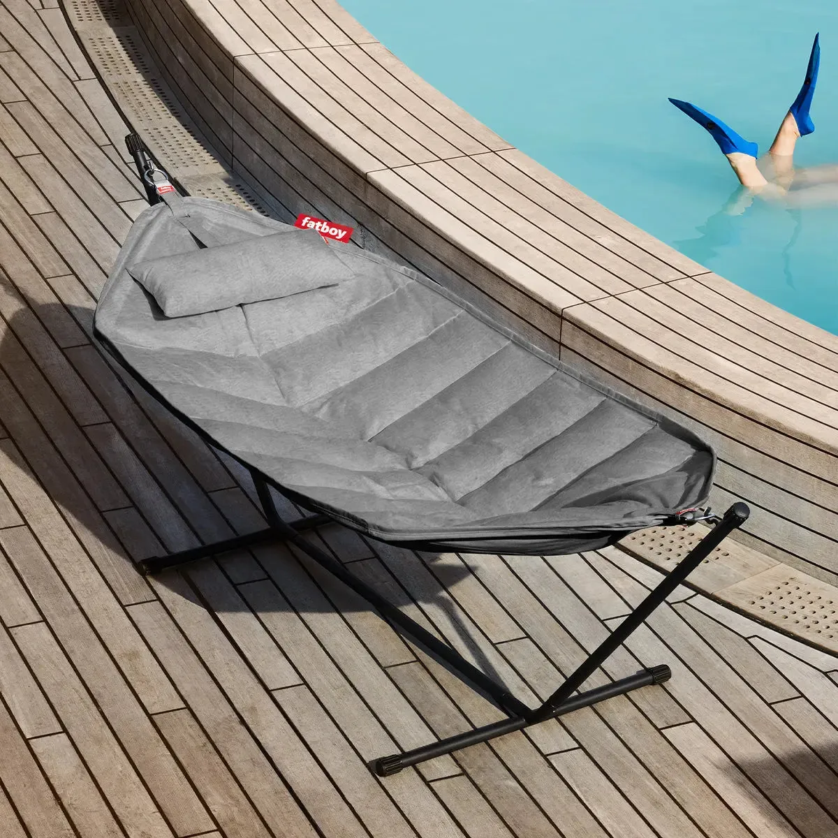 Fatboy Superb Hammock with Pillow and Black Frame (Rock Grey)